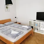 Centre With A Balcony And Free Parking Апартаменты *