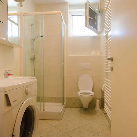 Appartement Centre With A Balcony And Free Parking