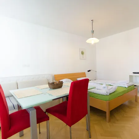 Centre With A Balcony And Free Parking Appartement