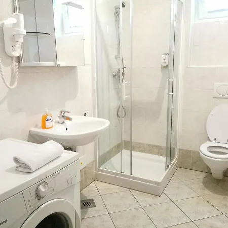 Centre With A Balcony And Free Parking