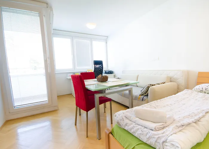 Apartma Centre With A Balcony And Free Parking