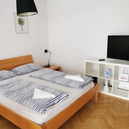 Centre With A Balcony And Free Parking Апартаменти *